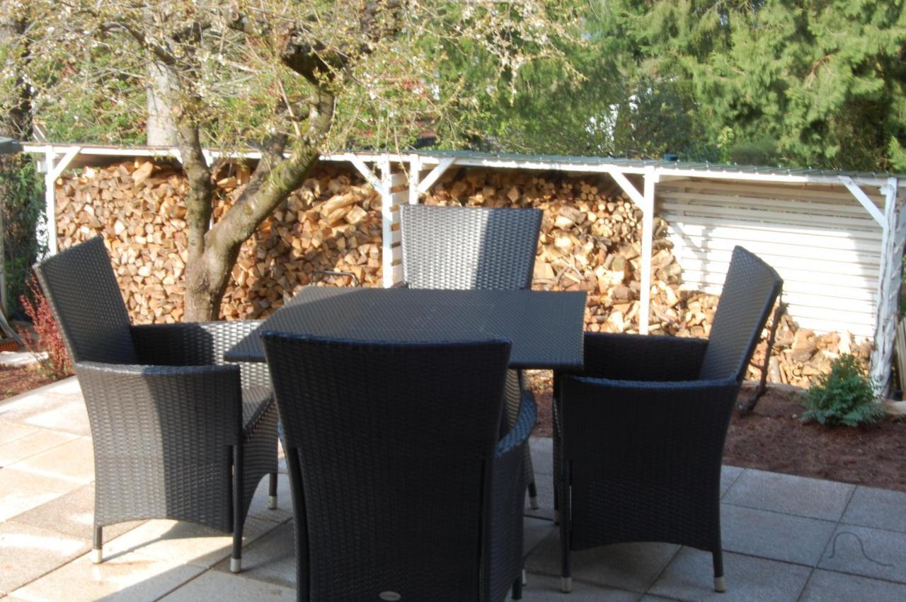 Wohnung Mit Kamin Terrasse Und Grill In Der Naehe Von Nuernberg Burgthann Dış mekan fotoğraf